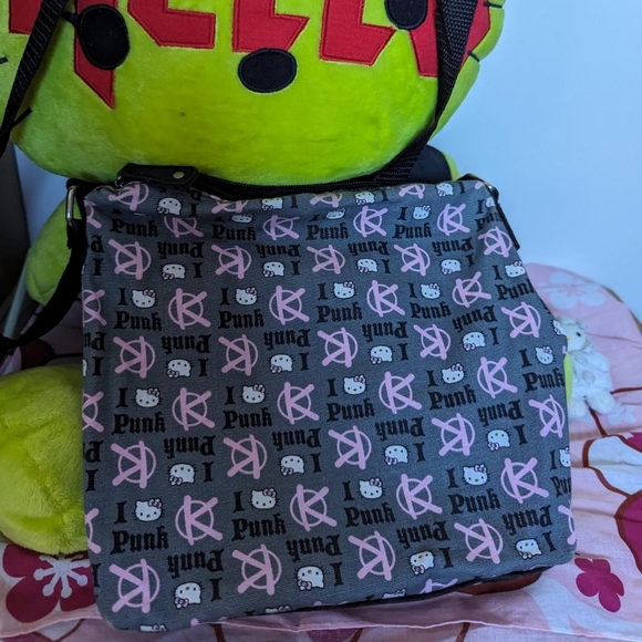 hello kitty / loungefly 2009 i kitty punk  purse bag - Picture 4 of 5